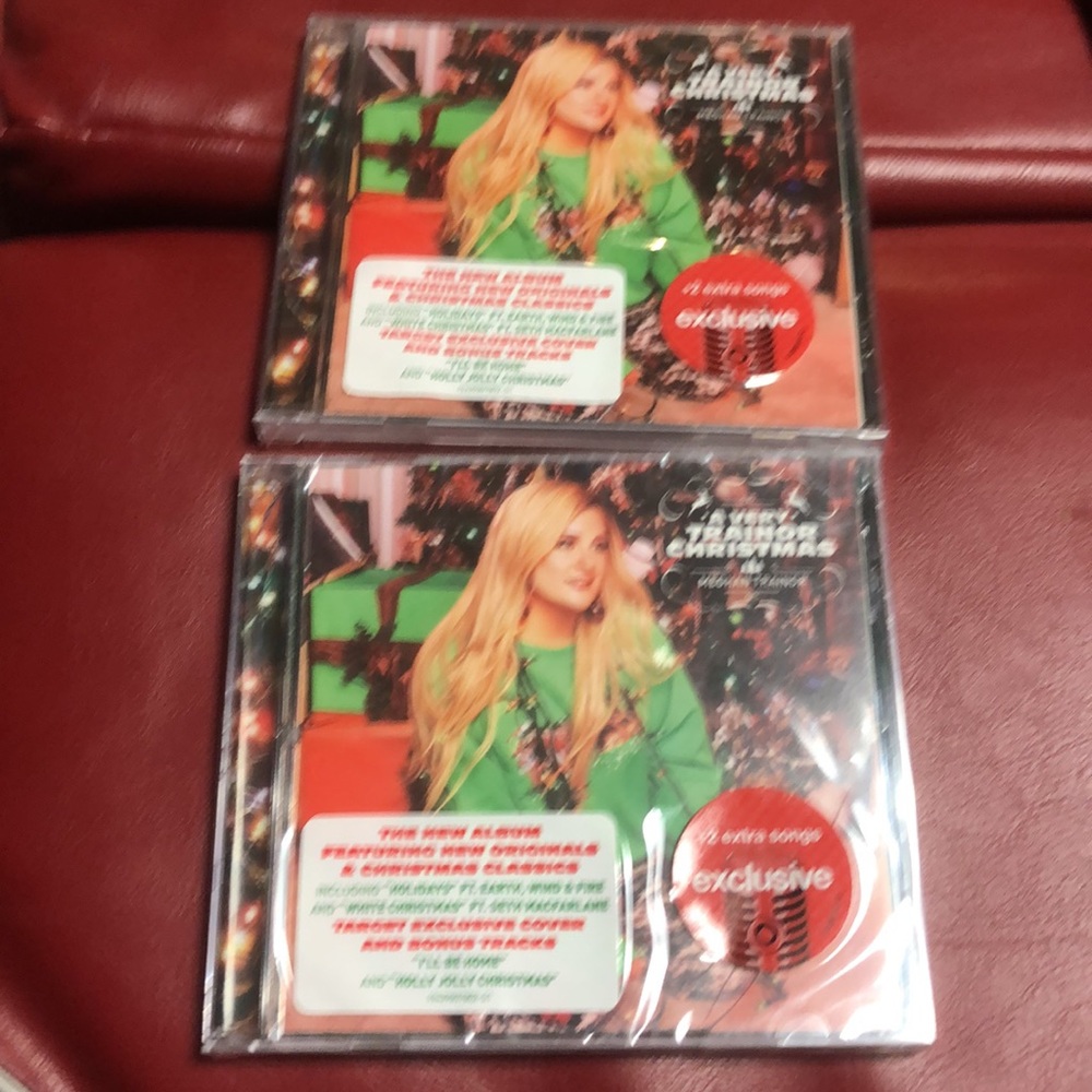 A Very Teainor Christmas-CD-2 by Meghan Trainor . New in packing - Picture 7 of 7